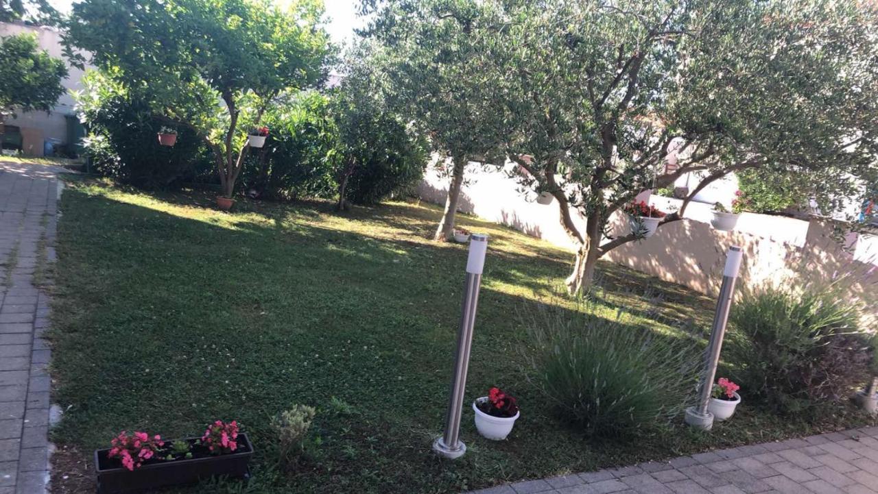 Apartmani Resetar Privlaka  Luaran gambar
