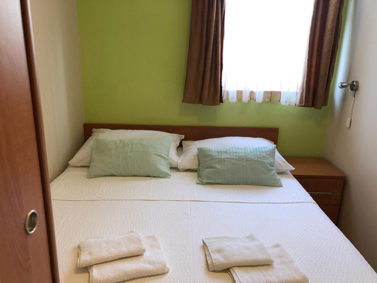 Apartmani Resetar Privlaka  Luaran gambar